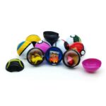 Lot de 12 PokeÌballs avec figurines PokeÌmon