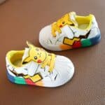 Basket Pikachu devant